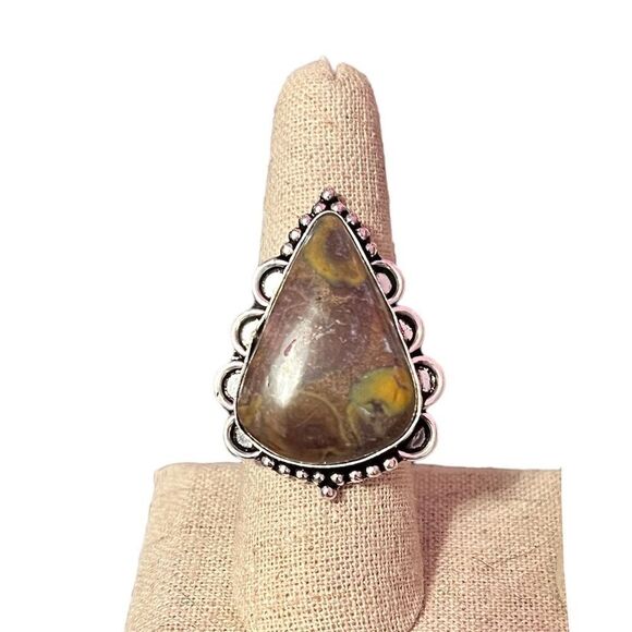 NEW Large Silver Plated Brown Mosaic Stone Ring Size 8 - Picture 1 of 4
